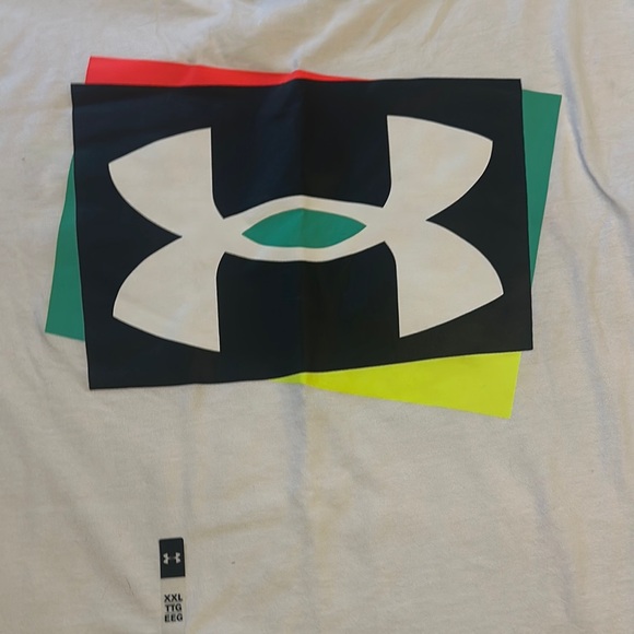 Under Armour White Tee with Multicolor Logo Loose Fit XXL - Picture 4 of 4